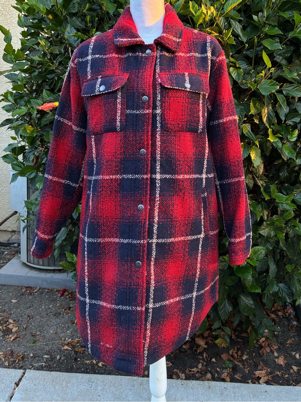 Levi’s Plaid Red & Navy  Sherpa Lined  Shacket Coat Size Medium - Picture 4 of 12